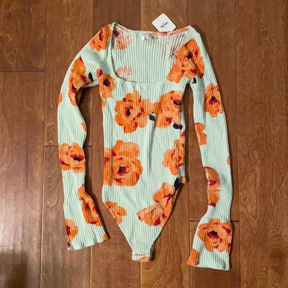 NWOT Free People bodysuit. Size small - Picture 4 of 4